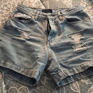 🔥Vintage guess jean shorts